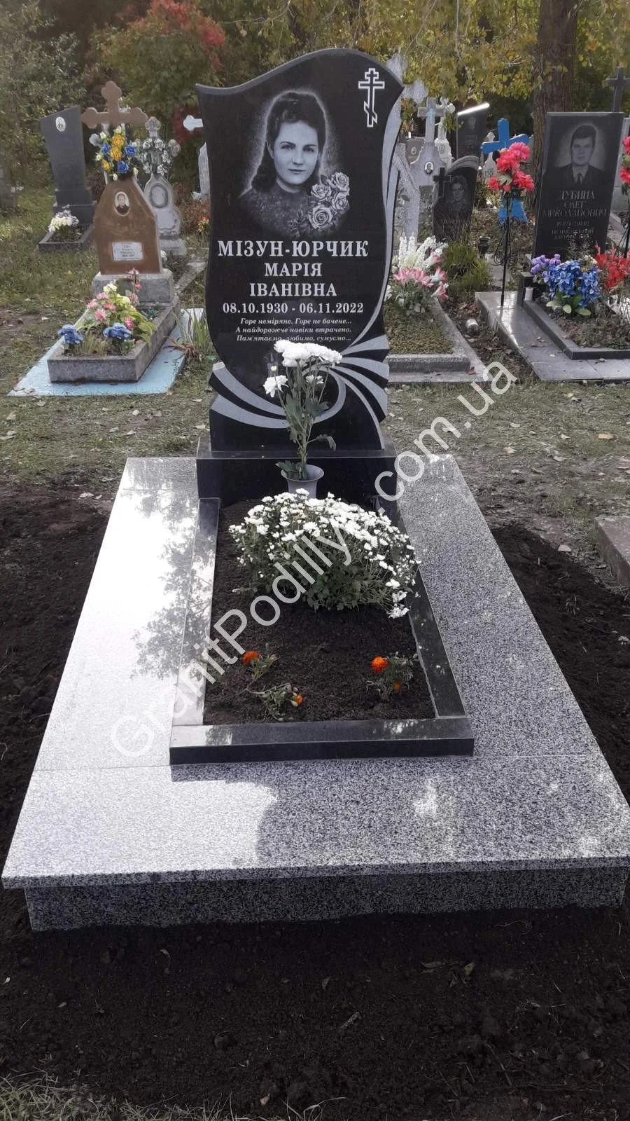 Одинарний пам'ятник з граніту - Кам'янець-Подільський | GranitPodillya